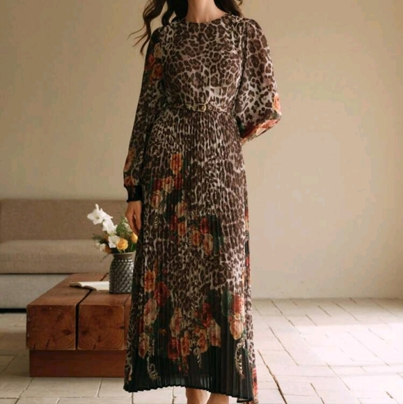 Elegant Modern Women's Floral & Leopard Print Pleated Lantern Sleeve Dress - Picture 5 of 5